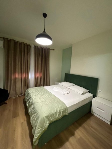 Tirane, jepet me qera apartament 1+1 Kati 4, 60 m² 800 € (Rruga e Elbasanit)