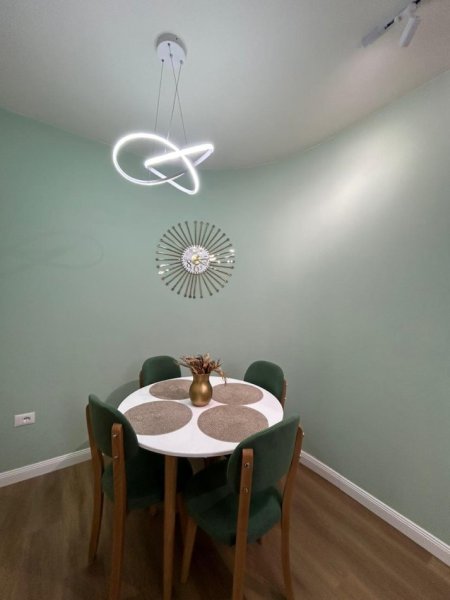 Tirane, jepet me qera apartament 1+1 Kati 4, 60 m² 800 € (Rruga e Elbasanit)