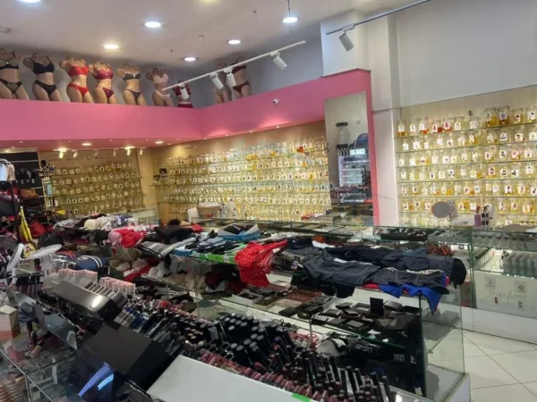 Tirane, jepet me qera ambjent biznesi Kati 0, 67 m² 900 € (YZBERISHT , Prane Eco Market)