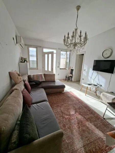 SHITET SHTEPI PRIVATE + DYQAN . 110 m² 350.000 € (RRUGA HOXHA TAHSIM)