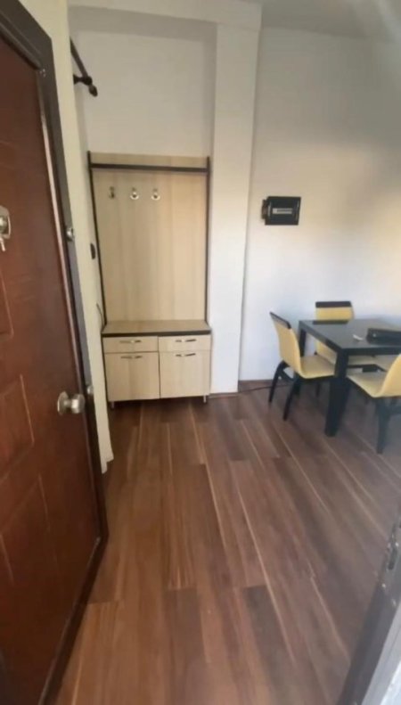 Tirane, jepet me qera apartament 1+1 Kati 1, 53 m² 400 € 