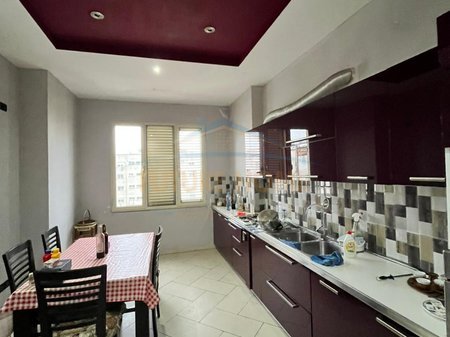 Durres, shitet apartament 2+1 Kati 5, 103 m² 135.000 € (Muzeumi i Deshmoreve,Durres)