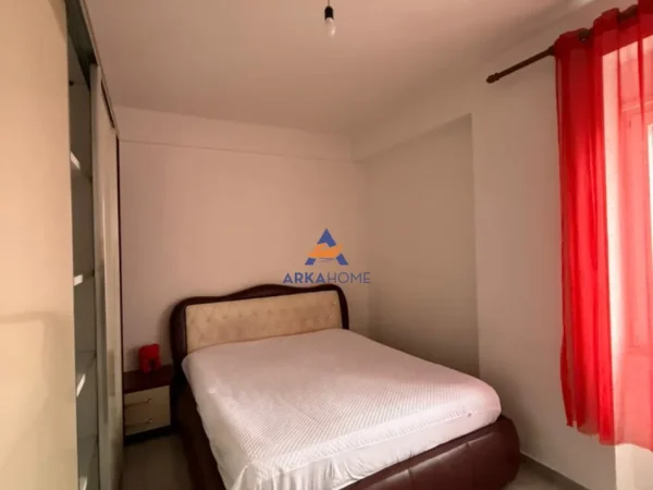 Tirane, jepet me qera apartament 2+1+Ballkon Kati 2, 115 m² 623 € 