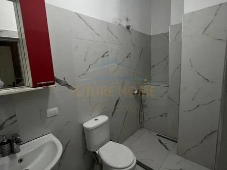 Durres, jepet me qera garsonier 1+1 Kati 2, 44 m² 220 € (Galaktiku,Durres)