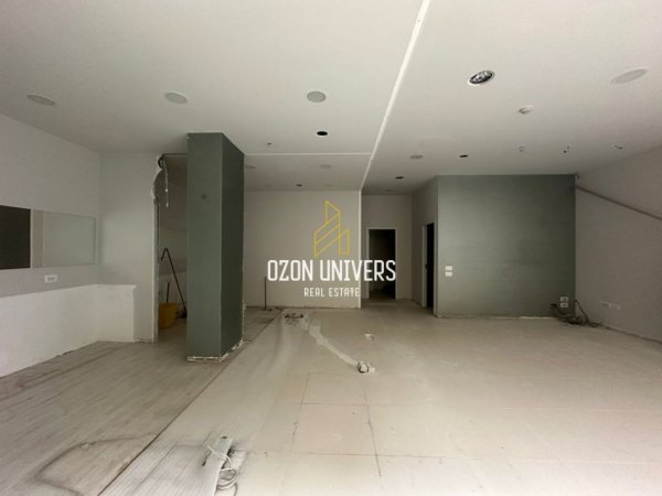Tirane, jepet me qera ambjent biznesi Kati 0, 90 m² 1.300 € (Liqeni i Thate)
