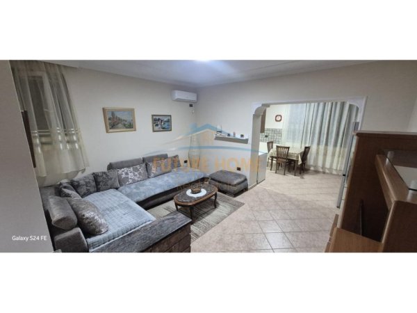 Tirane, jepet me qera apartament 1+1 Kati 1, 42 m² 600 € (PAZARI I RI)