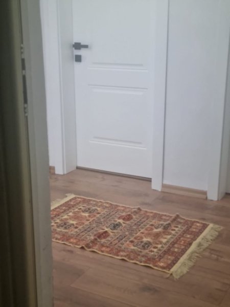 Tirane, jepet me qera apartament 2+1+Ballkon Kati 4, 80 m² 500 € 