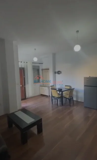 Tirane, jepet me qera apartament 1+1+Ballkon Kati 2, 50 m² 400 € (Rruga Peti)