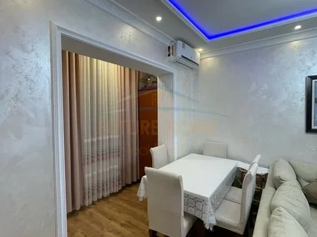 Durres, shitet apartament 2+1 Kati 3, 74 m² 120.000 € (Prane Markates,Durres)