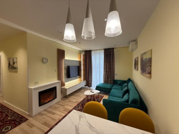 Tirane, jepet me qera apartament 2+1+Aneks+Ballkon , 1.200 € (rruga mine peza)