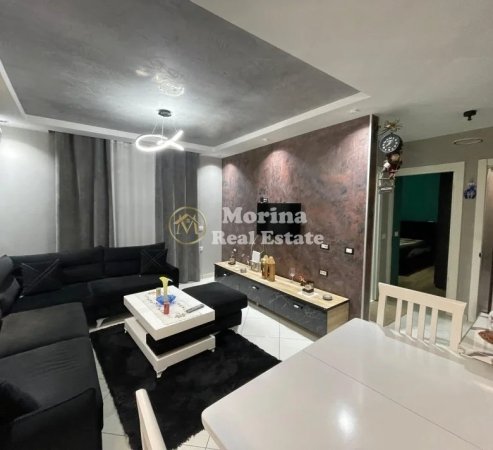 Tirane, jepet me qera apartament 3+1 Kati 3, 92 m² 500 € (Kopshti Botanik)