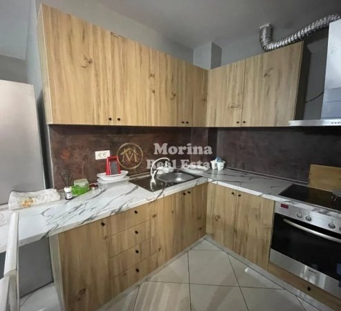 Tirane, jepet me qera apartament 3+1 Kati 3, 92 m² 500 € (Kopshti Botanik)