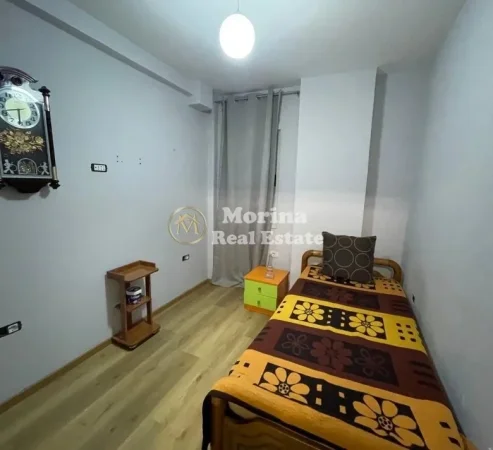 Tirane, jepet me qera apartament 3+1 Kati 3, 92 m² 500 € (Kopshti Botanik)