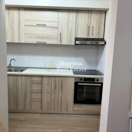Tirane, jepet me qera apartament 2+1 Kati 4, 90 m² 600 € (Qytet Studenti, Rruga Ali Visha)