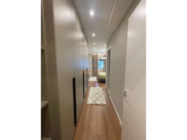 Tirane, shitet apartament 2+1+Ballkon Kati 6, 93 m² 245.000 € 