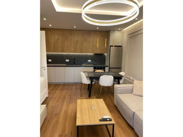 Tirane, shitet apartament 2+1+Ballkon Kati 6, 93 m² 245.000 € 
