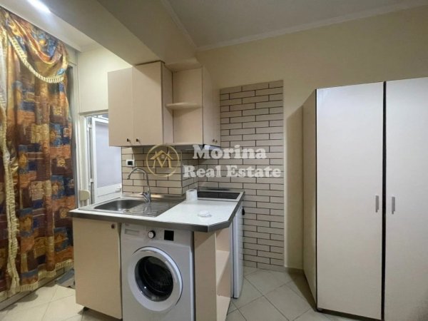 Tirane, jepet me qera garsonier Kati 2, 35 m² 340 € (Rruga 5 Maji)
