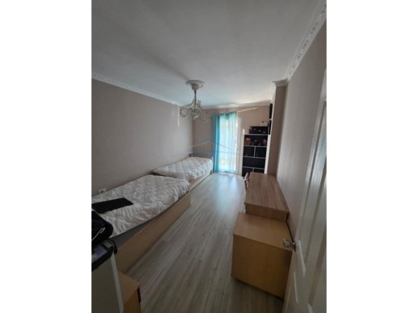 Tirane, shitet apartament Dublex Kati 3, 150 m² 300.000 € 