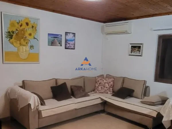 Tirane, jepet me qera apartament 2+1+Ballkon Kati 3, 80 m² 400 € 