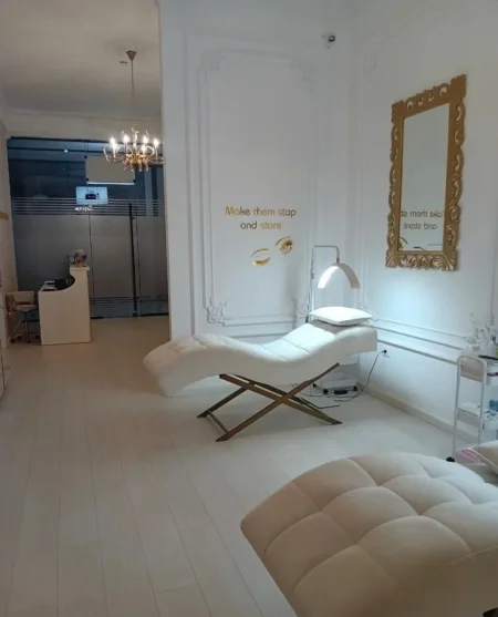 Tirane, jepet me qera dyqan Kati 1, 80 m² 1.100 € (GARDEN BUILDING)