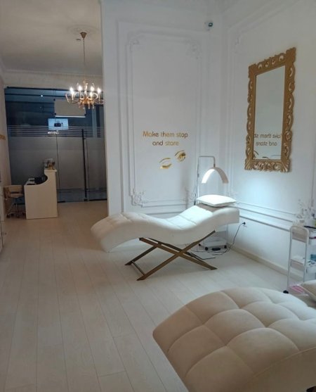 Tirane, jepet me qera dyqan Kati 1, 80 m² 1.100 € (GARDEN BUILDING)