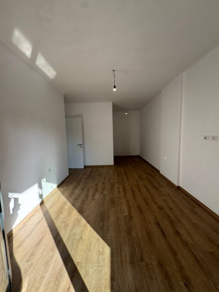 OKAZION  SHITET APARTAMENT 2+1 PALLATI I BRIGADAVE    182.000 €