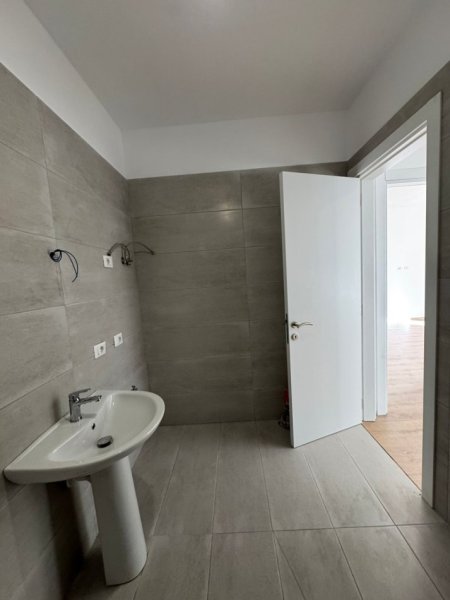 OKAZION  SHITET APARTAMENT 2+1 PALLATI I BRIGADAVE    182.000 €