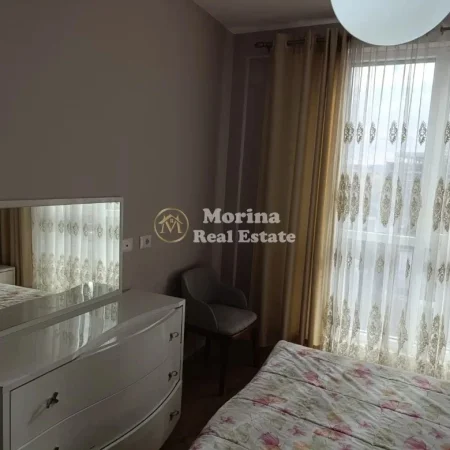 Tirane, jepet me qera apartament 1+1+Ballkon Kati 4, 60 m² 550 € (Rruga Siri Kodra)