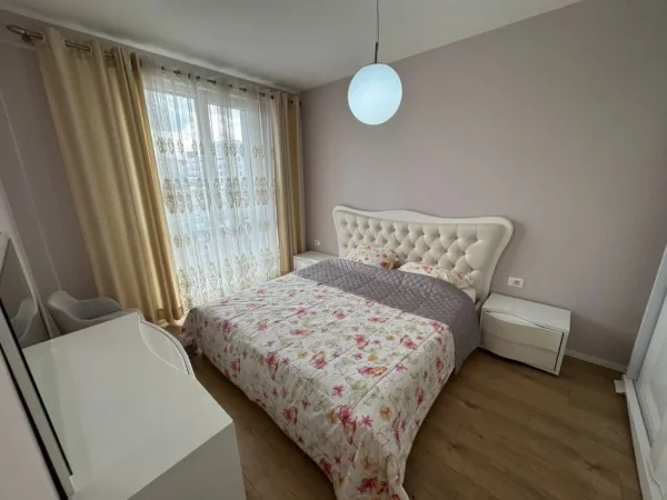 Tirane, jepet me qera apartament 1+1 Kati 3, 550 € 