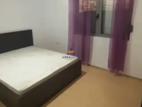 Tirane, jepet me qera apartament 1+1+Ballkon Kati 2, 56 m² 415 € 