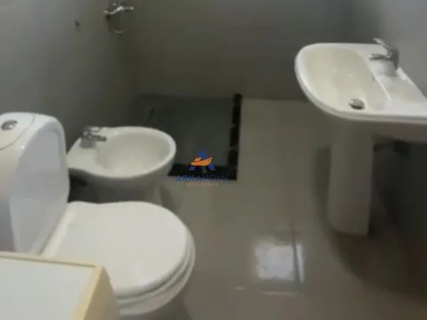 Tirane, jepet me qera apartament 1+1+Ballkon Kati 2, 56 m² 415 € 