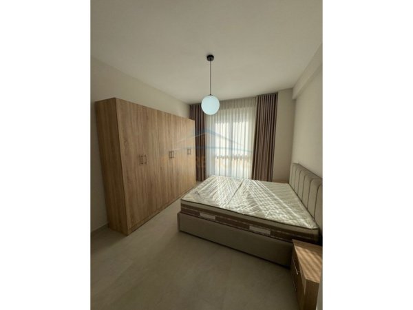 Tirane, jepet me qera apartament 2+1 Kati 7, 94 m² 1.400 € (BEGA 07)