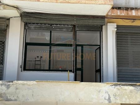 Durres, jepet me qera ambjent biznesi Kati 0, 21 m² 250 € (Stadiumi,Durres)