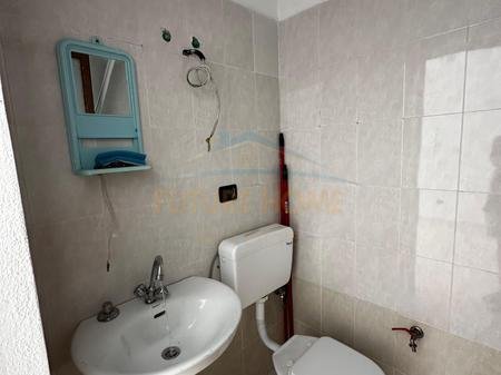 Durres, jepet me qera ambjent biznesi Kati 0, 21 m² 250 € (Stadiumi,Durres)