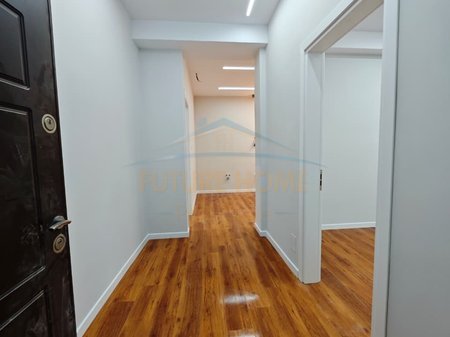 Durres, shitet apartament 2+1+Ballkon Kati 4, 73 m² 160.000 € (Bulevardi kryesor,Durres)