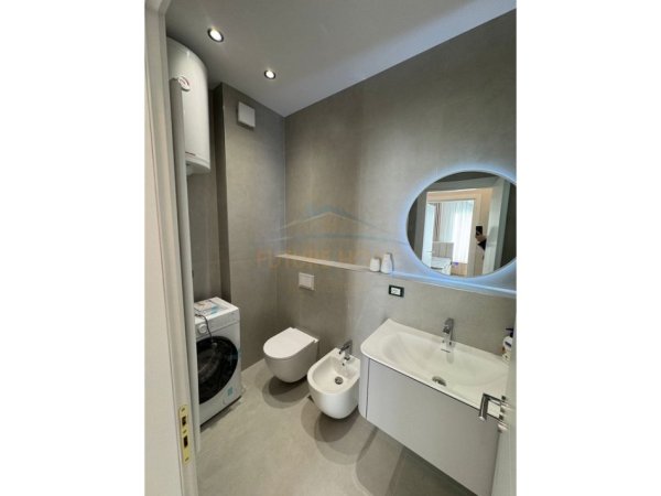 JEPET ME QERA APARTAMENT 2+1+POST PARKIMI TEK KOMUNA PARISIT