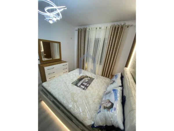 Tirane, shitet apartament 1+1+Ballkon Kati 4, 55 m² 95.000 € (Apartament 1+1 për shitje në “Yzberisht")