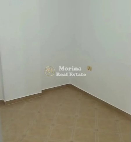 Tirane, jepet me qera apartament 2+1 Kati 2, 75 m² 400 € (Rruga 5 Maji)