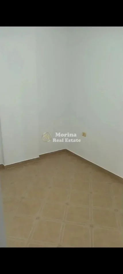 Tirane, jepet me qera apartament 2+1 Kati 2, 75 m² 400 € (Rruga 5 Maji)