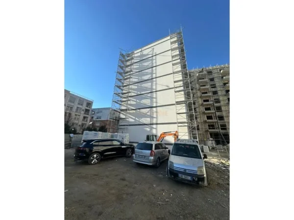 Tirane, shitet apartament 2+1+Ballkon Kati 6, 101 m² 195.000 € 