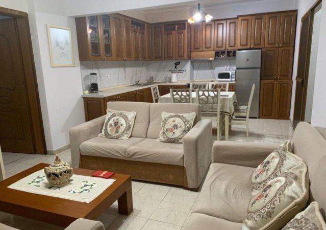 Tirane, jepet me qera apartament 2+1 Kati 4, 90 m² 680 € (DON BOSKO)