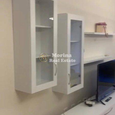 Tirane, jepet me qera apartament 1+1 Kati 2, 80 m² 700 € (Rruga Elbasanit)