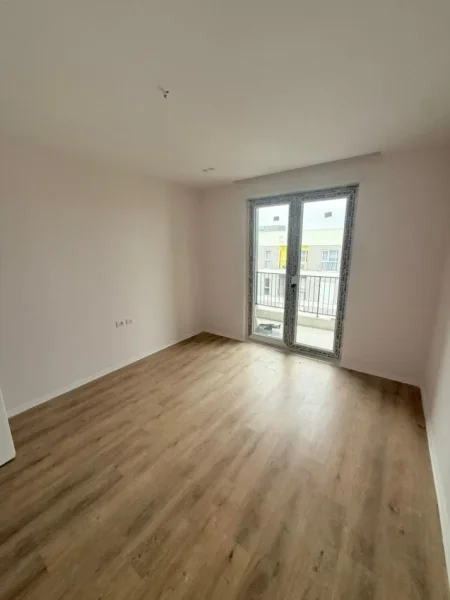 Tirane, shitet apartament 2+1+Ballkon Kati 8, 90 m² 121.500 € (Univers City)