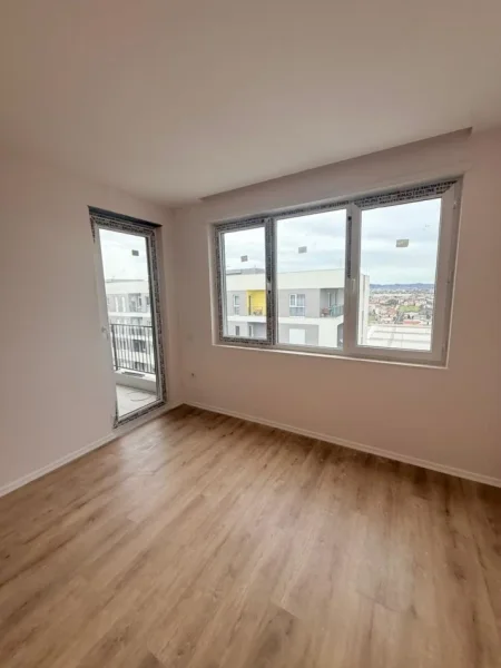 Tirane, shitet apartament 2+1+Ballkon Kati 8, 90 m² 121.500 € (Univers City)