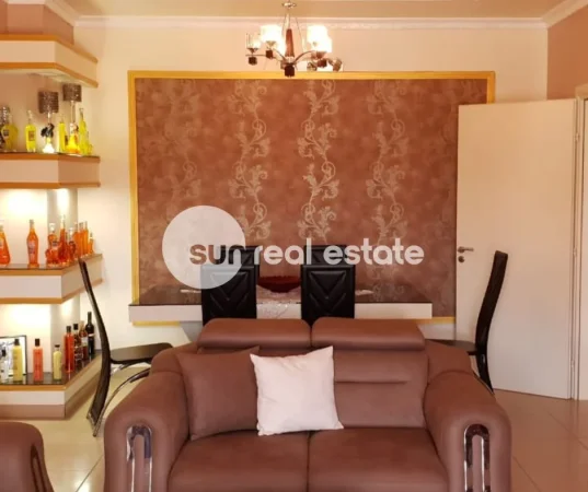 Shkoder, jepet me qera apartament 2+1+Ballkon Kati 4, 108 m² 450 € (QENDER)