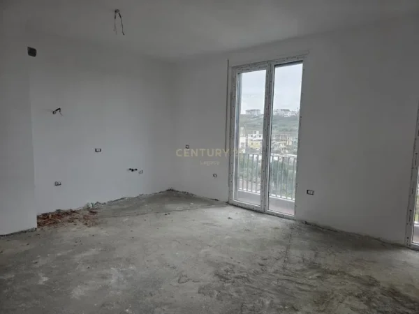 Tirane, shitet apartament 2+1 , 100 m² 165.000 € 