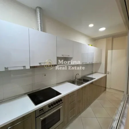 Tirane, jepet me qera apartament 1+1 Kati 1, 65 m² 400 € (Fresku)