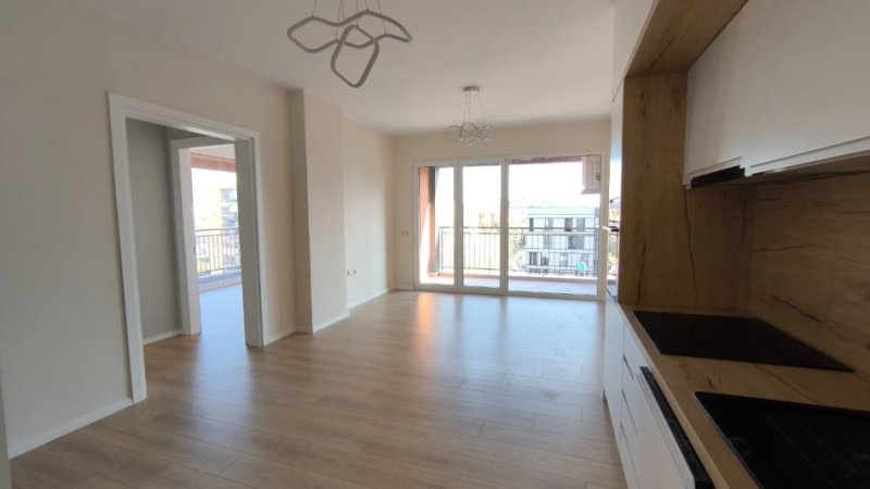 Tirane, jepet me qera apartament 2+1 Kati 7, 100 m² 650 € (Fusha Aviacionit)