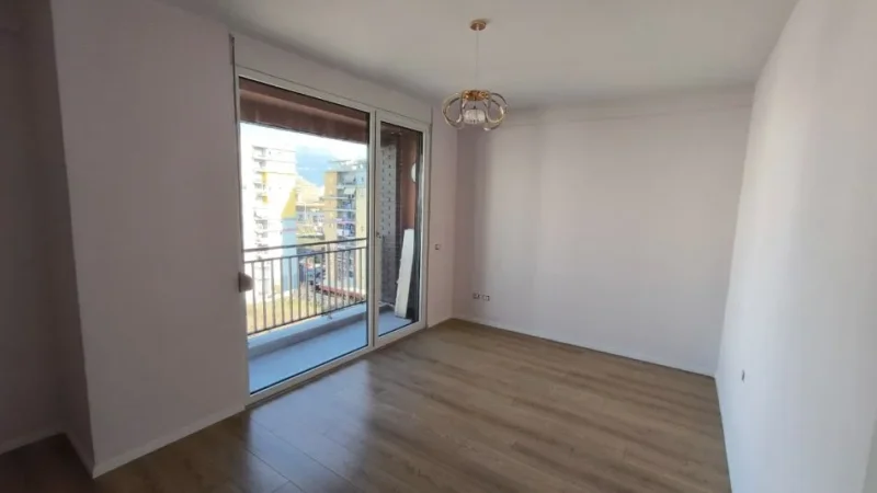 Tirane, jepet me qera apartament 2+1 Kati 7, 100 m² 650 € (Fusha Aviacionit)