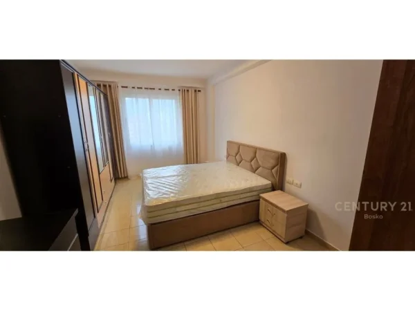 Tirane, jepet me qera apartament 1+1 Kati 6, 83 m² 500 € 